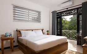 Bylake Kandy